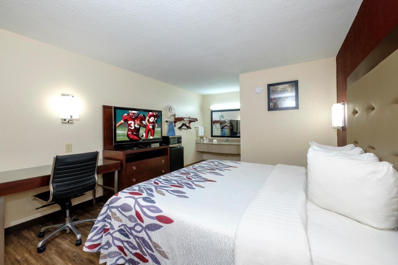 Red Roof Inn Columbus, Ms Екстер'єр фото