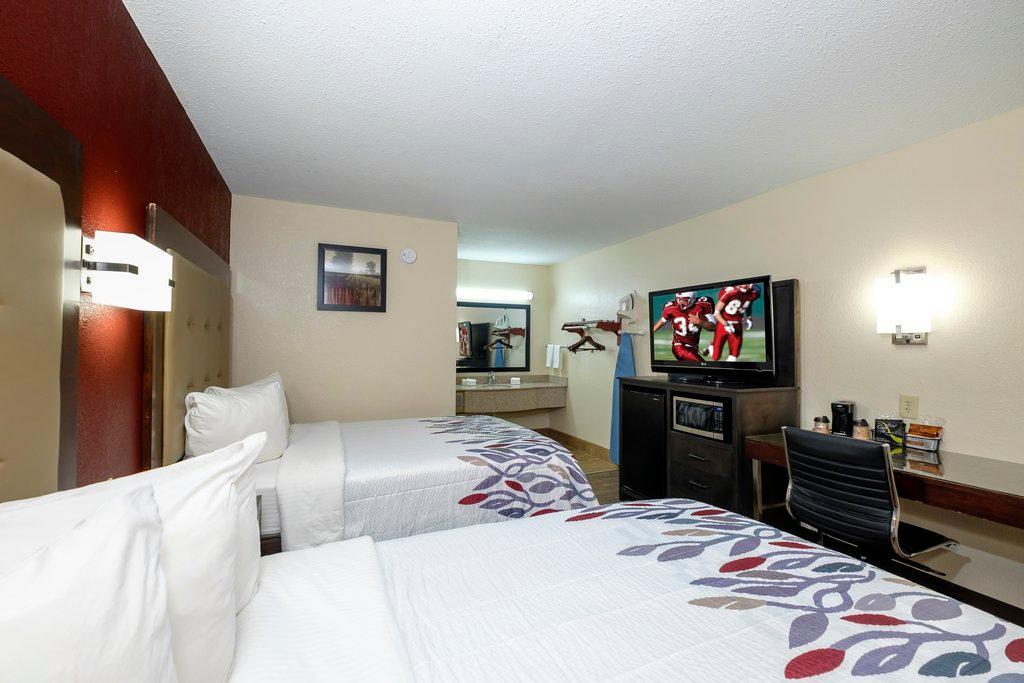 Red Roof Inn Columbus, Ms Екстер'єр фото