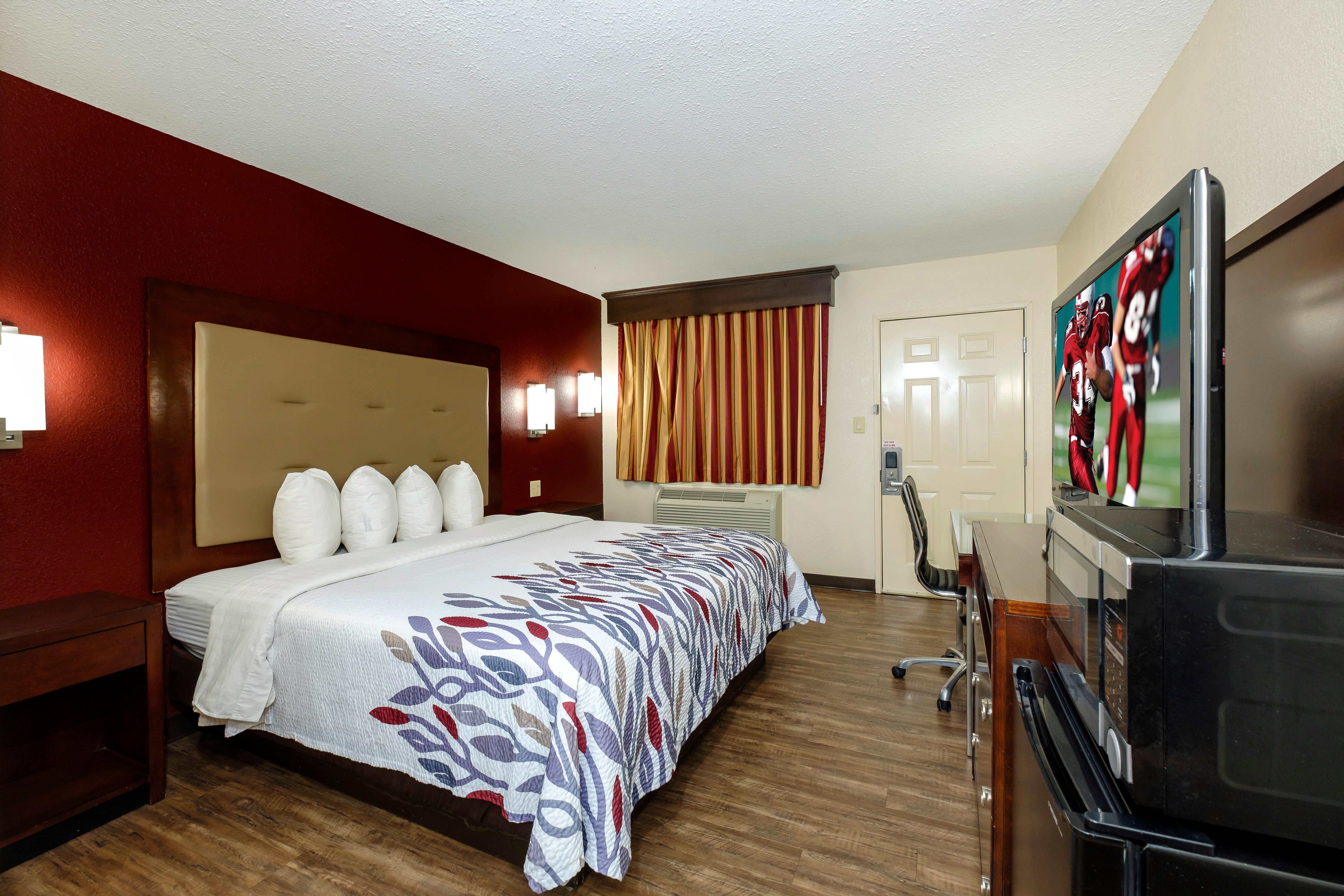 Red Roof Inn Columbus, Ms Екстер'єр фото