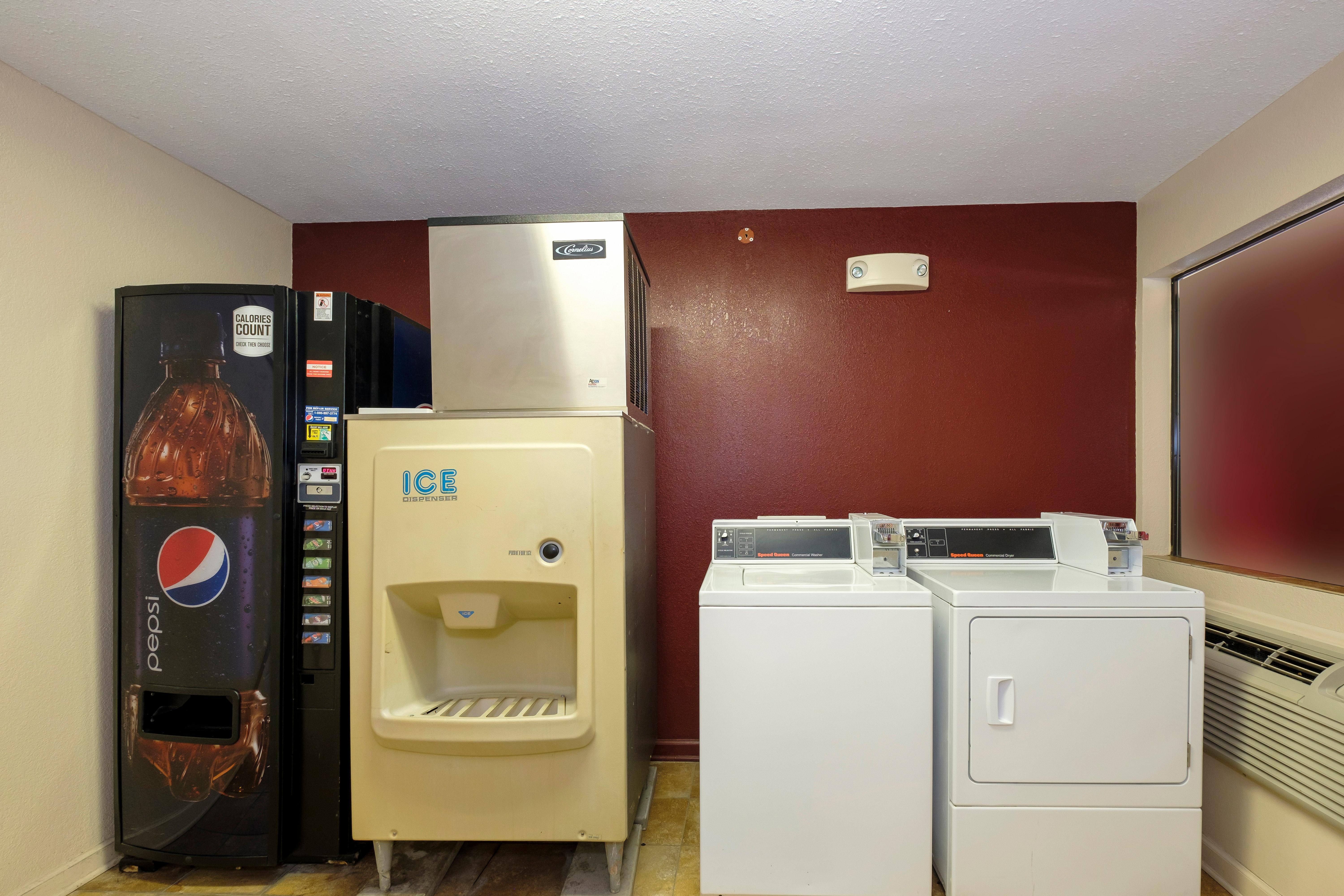 Red Roof Inn Columbus, Ms Екстер'єр фото