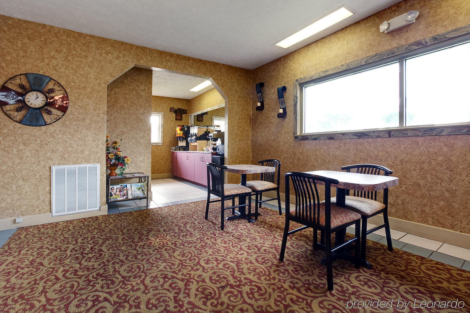 Red Roof Inn Columbus, Ms Ресторан фото