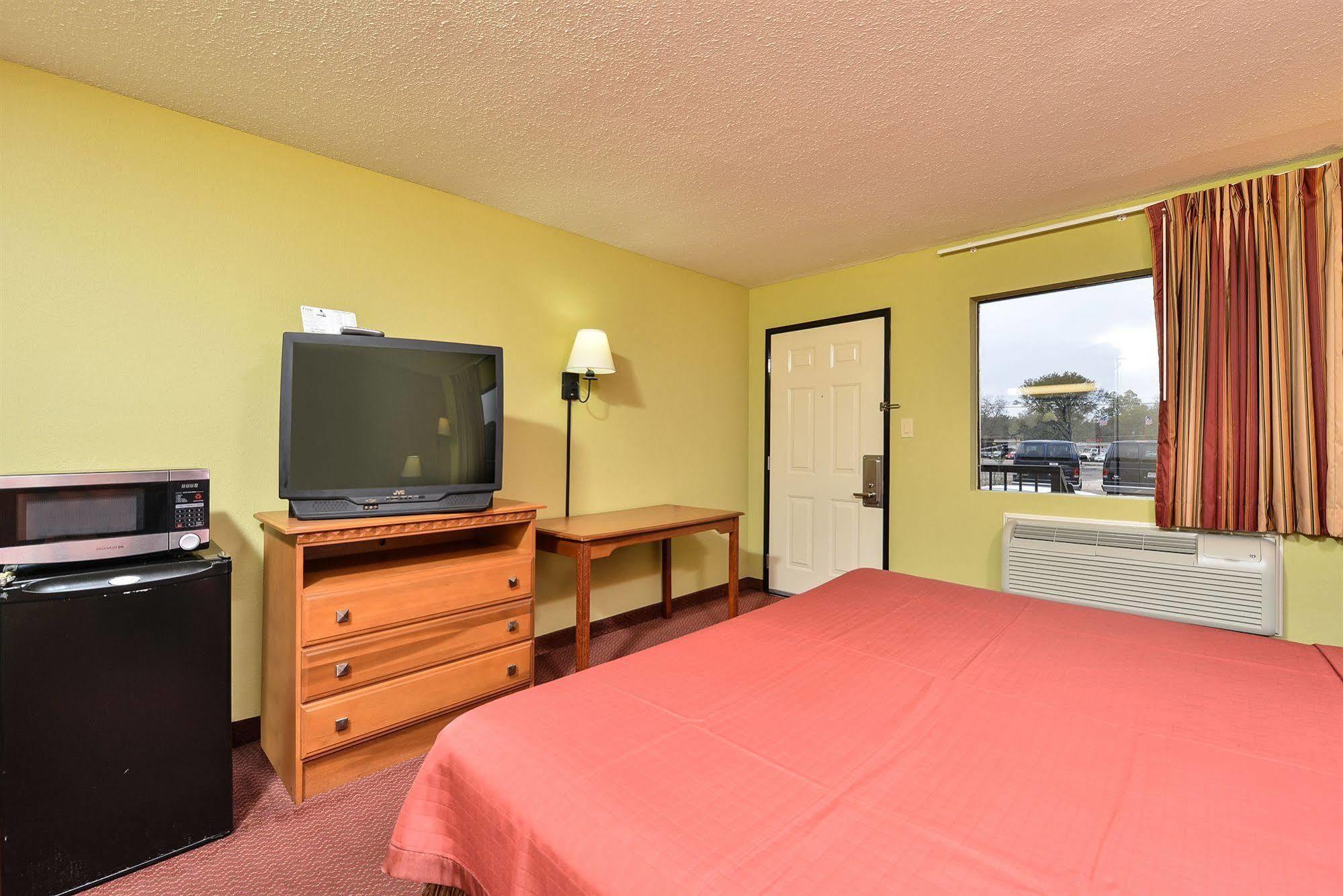 Red Roof Inn Columbus, Ms Екстер'єр фото